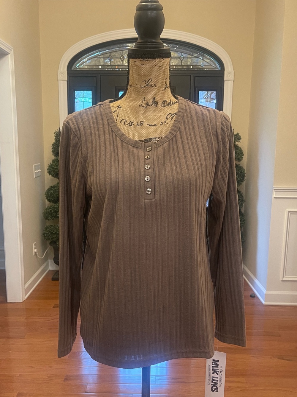 Muk Luks Women's Long Sleeve Light Brown Henley Shirt Small New
